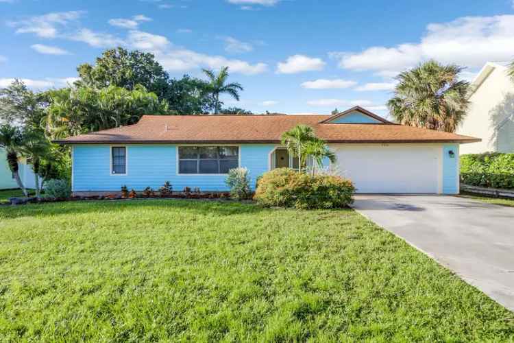 Single-family house For Sale in 9806, Pennsylvania Avenue, Bonita Springs, Florida