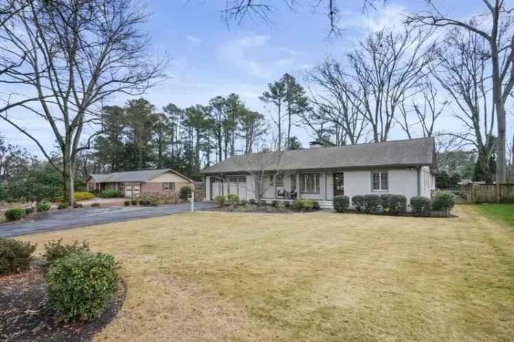 Single-family house For Sale in 320, Chicopee Drive Northeast, Marietta, Georgia