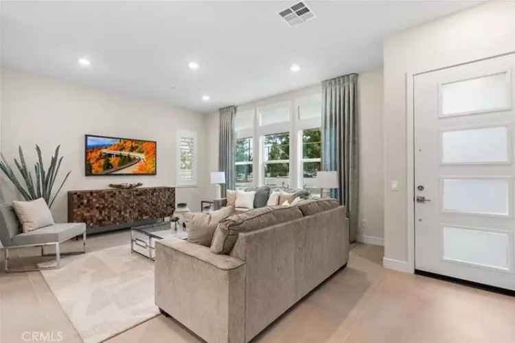 Condo For Sale in 255, Chorus, Irvine, California