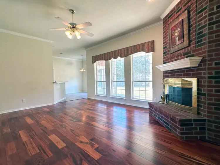 Single-family house For Sale in 914, Van Winkle Circle, Athens, Texas