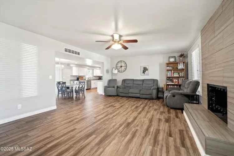 Single-family house For Sale in 9032, East 5th Street, Tucson, Arizona