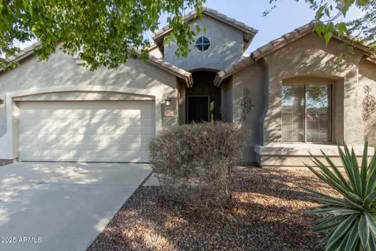 Single-family house For Sale in 88, East Macaw Court, San Tan Valley, Arizona