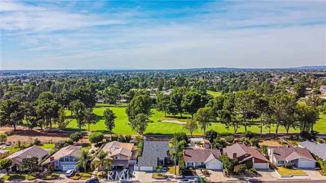 Single-family house For Sale in 5521, Brookhill Drive, Yorba Linda, California