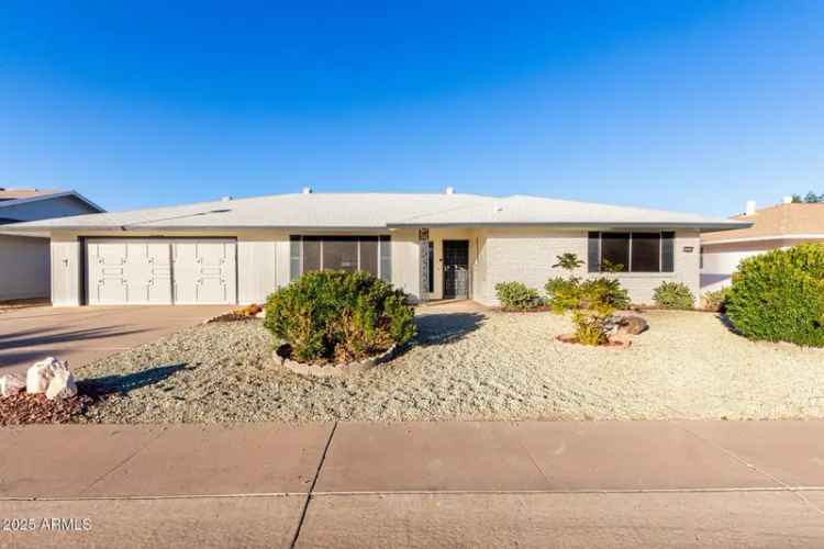 Single-family house For Sale in 13234, West Desert Glen Drive, Sun City West, Arizona