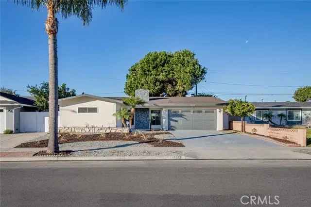 Single-family house For Sale in 16541, Loire Circle, Huntington Beach, California