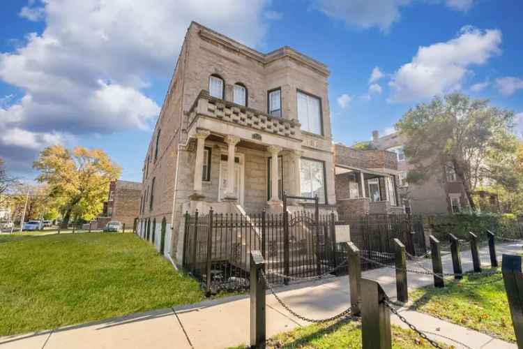 Multi-family house For Sale in 803, South Karlov Avenue, Chicago, Illinois