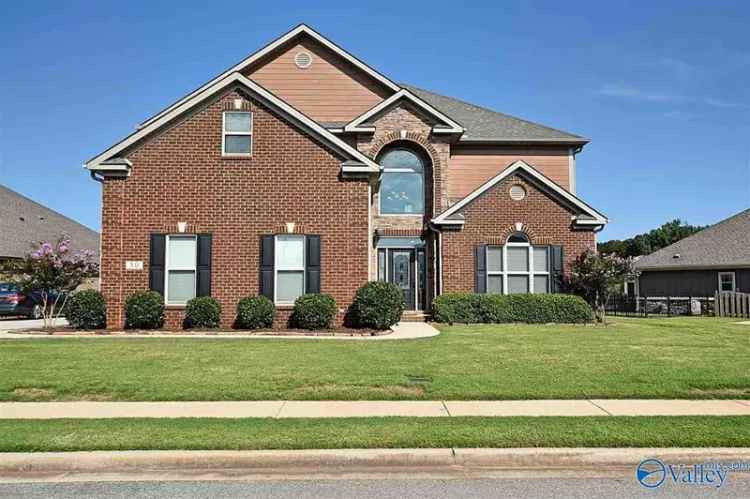 Single-family house For Sale in Huntsville, Alabama