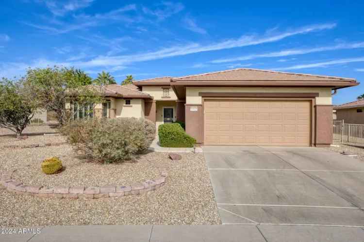 Single-family house For Sale in 16828, West Palisade Trail Lane, Surprise, Arizona