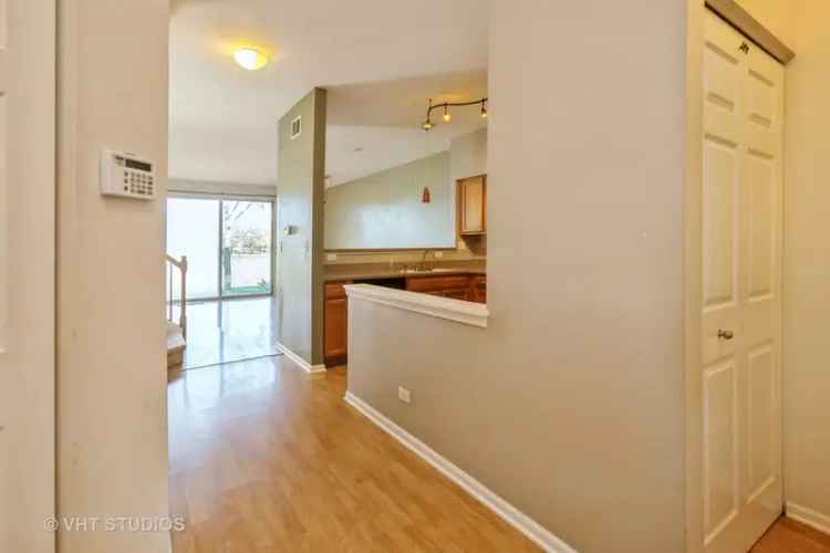 Condo For Sale in 212, Sierra Pass Drive, Schaumburg, Illinois