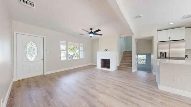 Single-family house For Sale in Lake Worth Beach, Florida