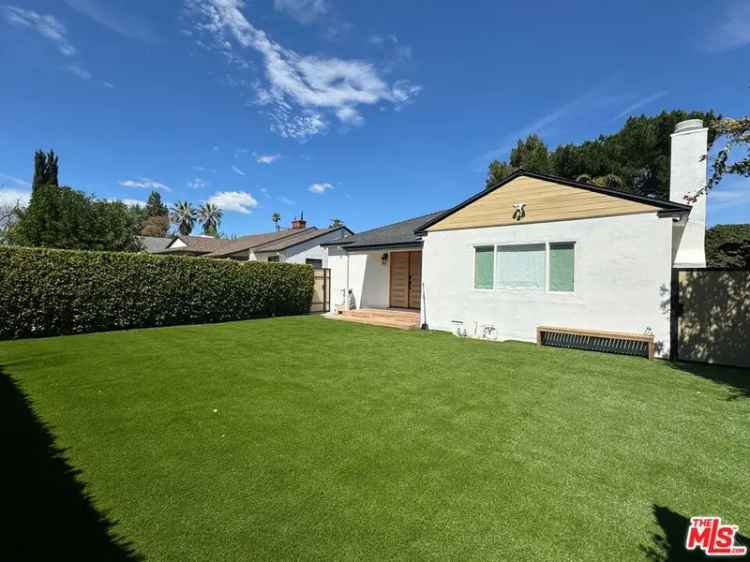 Single-family house For Sale in 22539, Dolorosa Street, Los Angeles, California