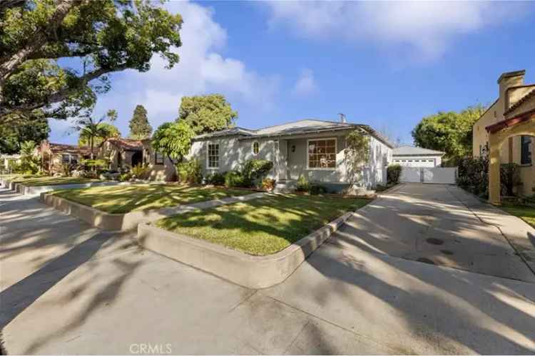 Single-family house For Sale in 3626, Olive Avenue, Long Beach, California