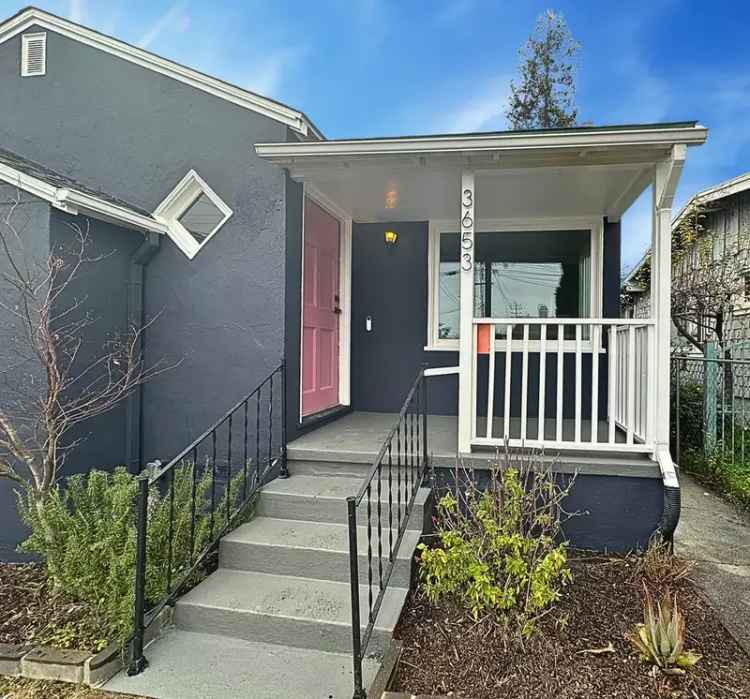 Single-family house For Sale in 3653, 38th Avenue, Oakland, California