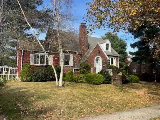 Single-family house For Sale in 39, Rockefeller Avenue, West Haven, Connecticut