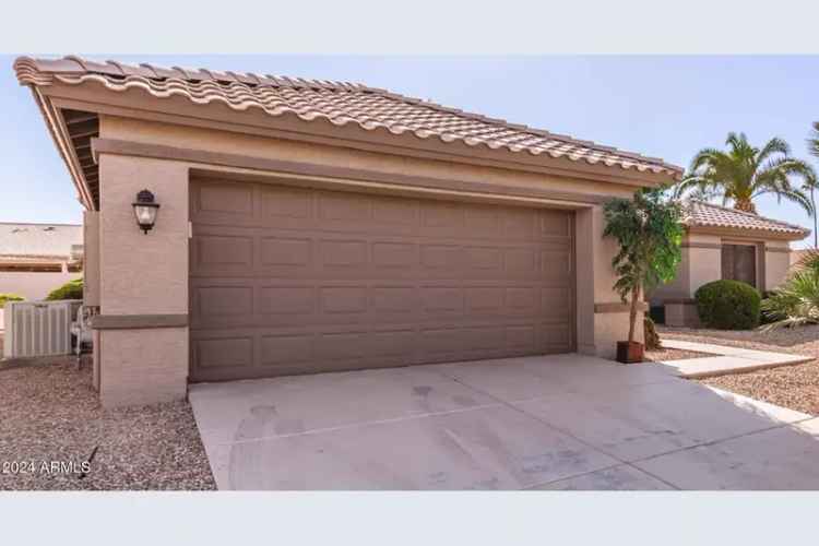 Single-family house For Sale in 24121, South Endeavor Drive, Sun Lakes, Arizona