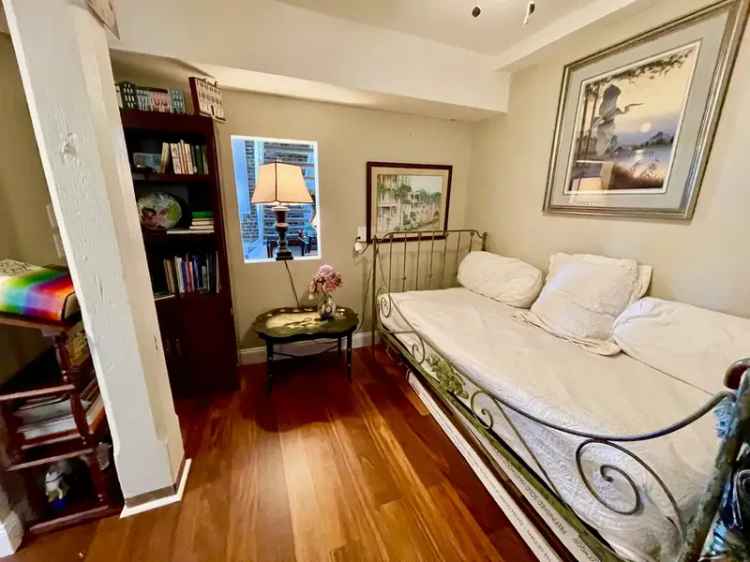 1 BR 1.5 BA Loft in Charleston's French Quarter