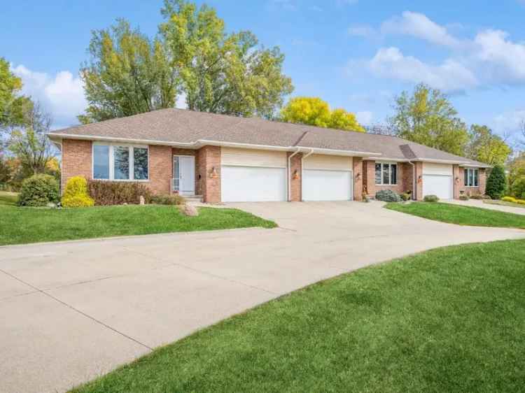 Condo For Sale in 1528, Bilgarie Court Northeast, Cedar Rapids, Iowa