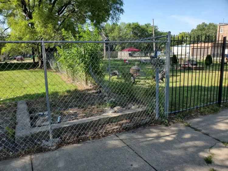 Land For Sale in 2939, West Flournoy Street, Chicago, Illinois