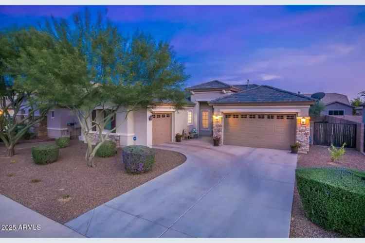 Single-family house For Sale in 13813, West Monterey Way, Avondale, Arizona