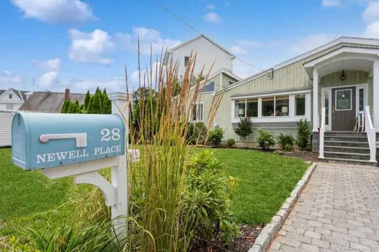 Single-family house For Sale in 28, Newell Place, Fairfield, Connecticut