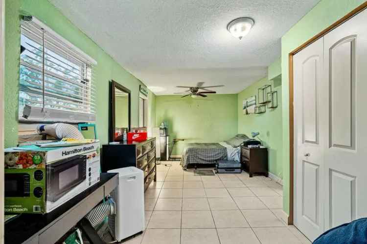 Single-family house For Sale in 310, Ocean Parkway, Boynton Beach, Florida