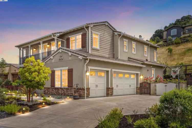 Single-family house For Sale in 22, West Hill Way, Orinda, California