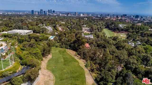 Single-family house For Sale in Los Angeles, California