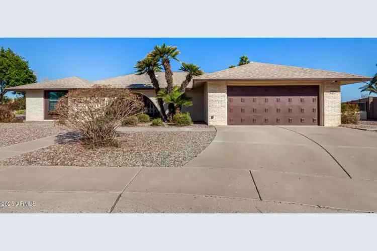 Single-family house For Sale in 19415, North Conquistador Drive, Sun City West, Arizona