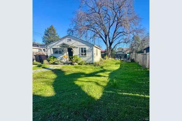 Multi-family house For Sale in 1014, McMinn Avenue, Santa Rosa, California