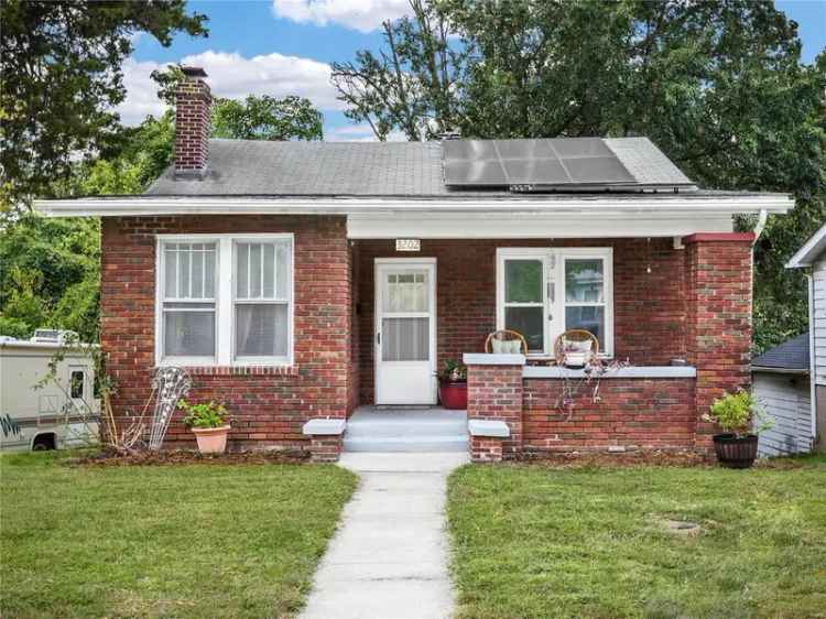 Single-family house For Sale in 3202, Alby Street, Alton, Illinois