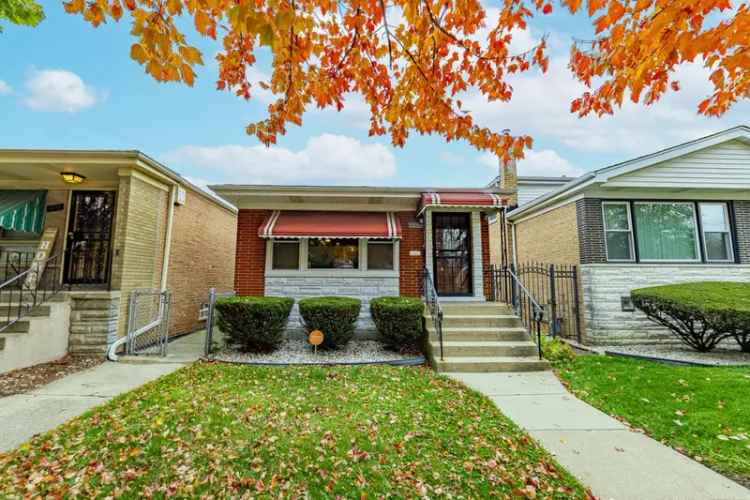 Single-family house For Sale in 8121, South Wentworth Avenue, Chicago, Illinois