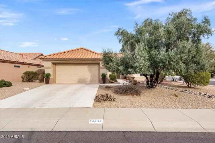 Single-family house For Sale in 14414, West Wagon Wheel Drive, Sun City West, Arizona