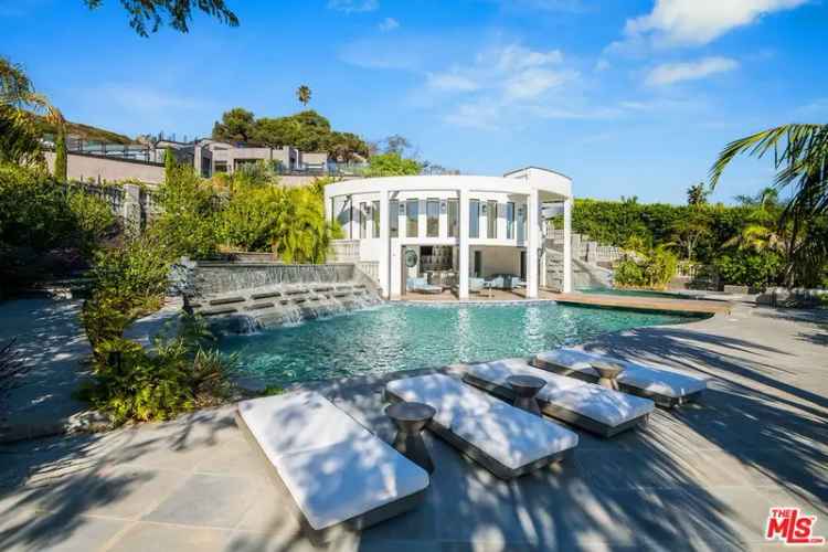 Single-family house For Sale in 31555, Pacific Coast Highway, Malibu, California