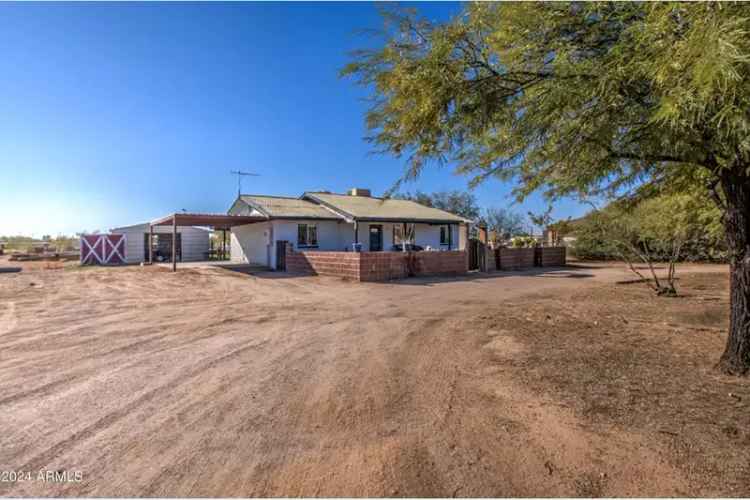 Single-family house For Sale in 1601, East Loveland Lane, San Tan Valley, Arizona