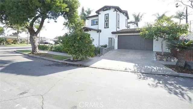 Single-family house For Sale in 3119, Gibraltar Avenue, Costa Mesa, California