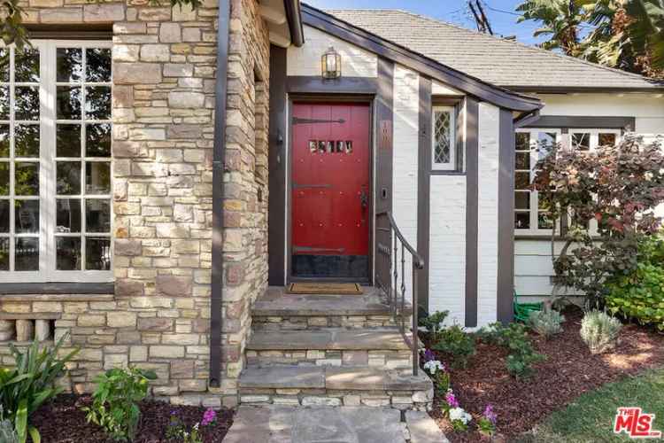 Single-family house For Sale in Los Angeles, California