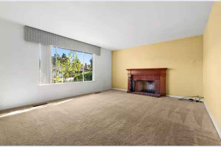 Single-family house For Sale in 22400, Janice Avenue, Cupertino, California