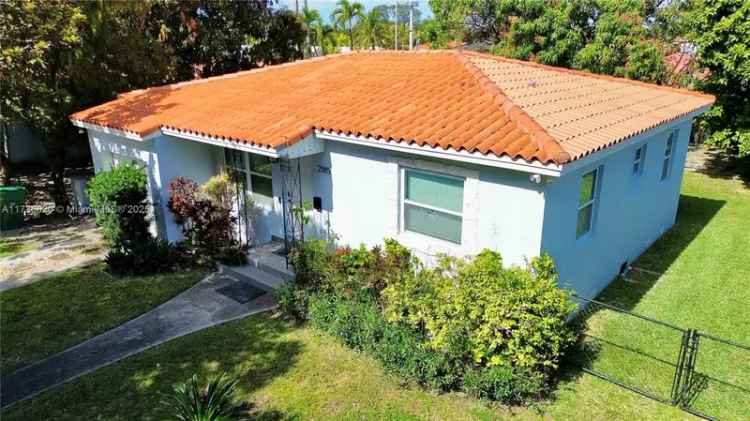 Single-family house For Sale in 2185, Southwest 26th Street, Miami, Florida