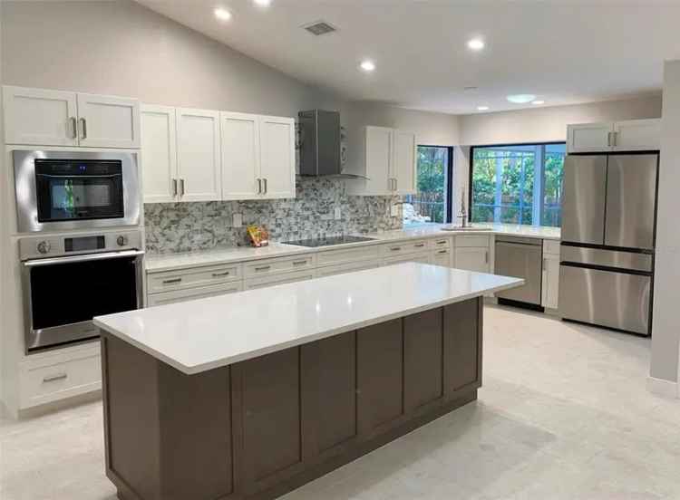 Single-family house For Sale in 1224, South View Drive, Siesta Key, Florida