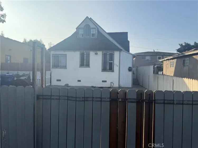 Multi-family house For Sale in 238, East 79th Street, Los Angeles, California