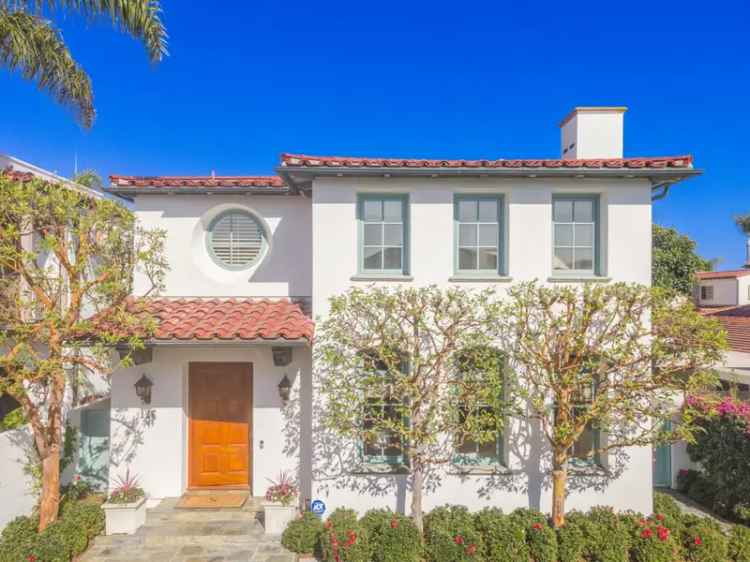 Single-family house For Sale in 126, Via Koron, Newport Beach, California