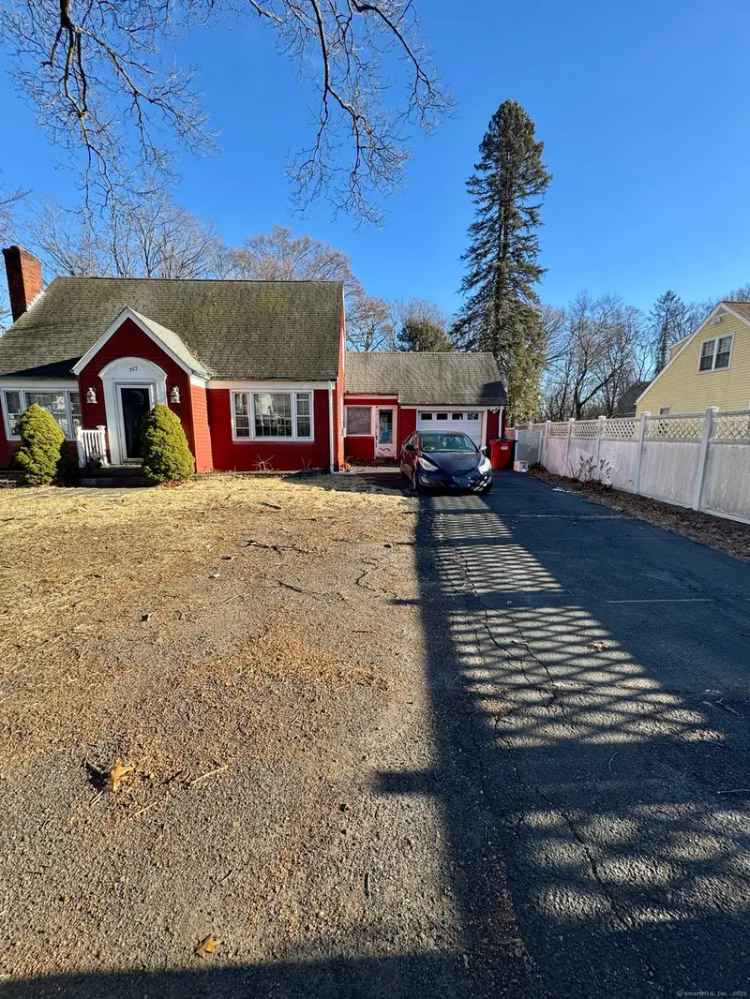 Single-family house For Sale in 352, Main Street, Wallingford, Connecticut