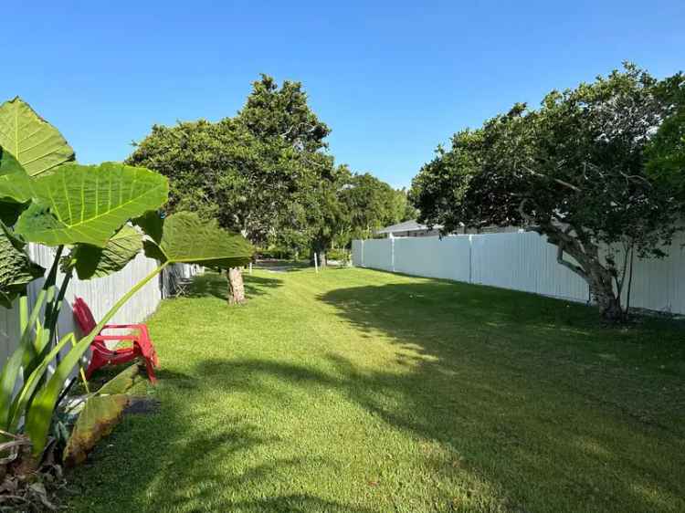 2 Bedroom 1 Bath Apartment for Rent in Old Palm City