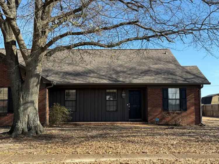 Single-family house For Sale in 301, Kingsway Drive, West Memphis, Arkansas