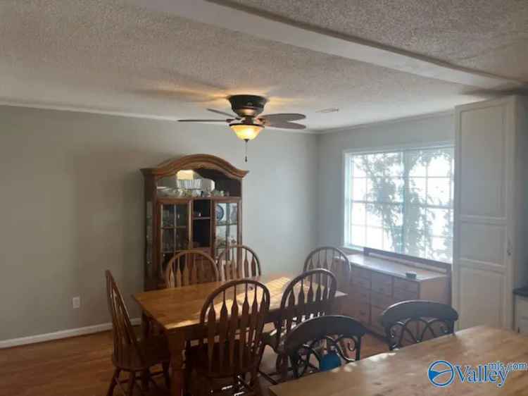 Single-family house For Sale in Hartselle, Alabama