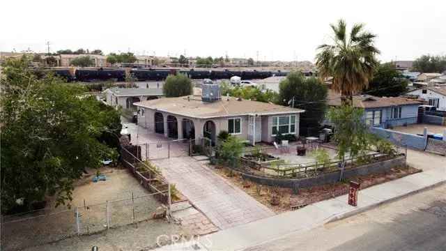 Single-family house For Sale in Barstow, California