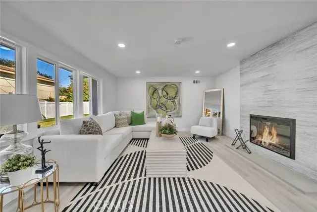 Single-family house For Sale in 2331, Nutwood Avenue, Fullerton, California