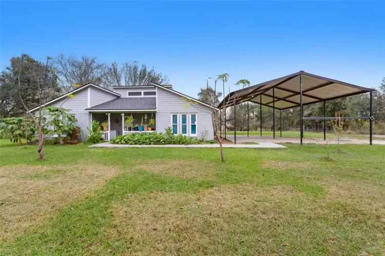 Single-family house For Sale in 18806, McKay Road, Texas