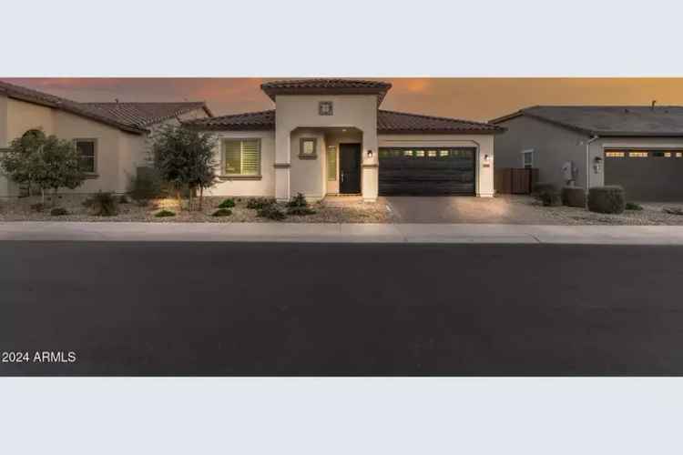 Single-family house For Sale in 24671, North 175th Avenue, Surprise, Arizona