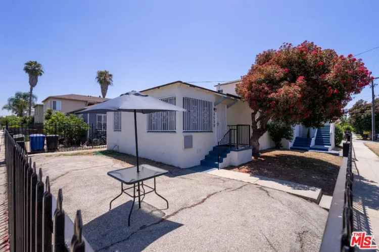 Multi-family house For Sale in 3500, Cimarron Street, Los Angeles, California